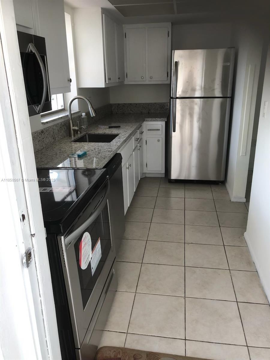 7340 SW 82nd St #C204, Miami, FL, 33143 - Investment Condo. Photo #1