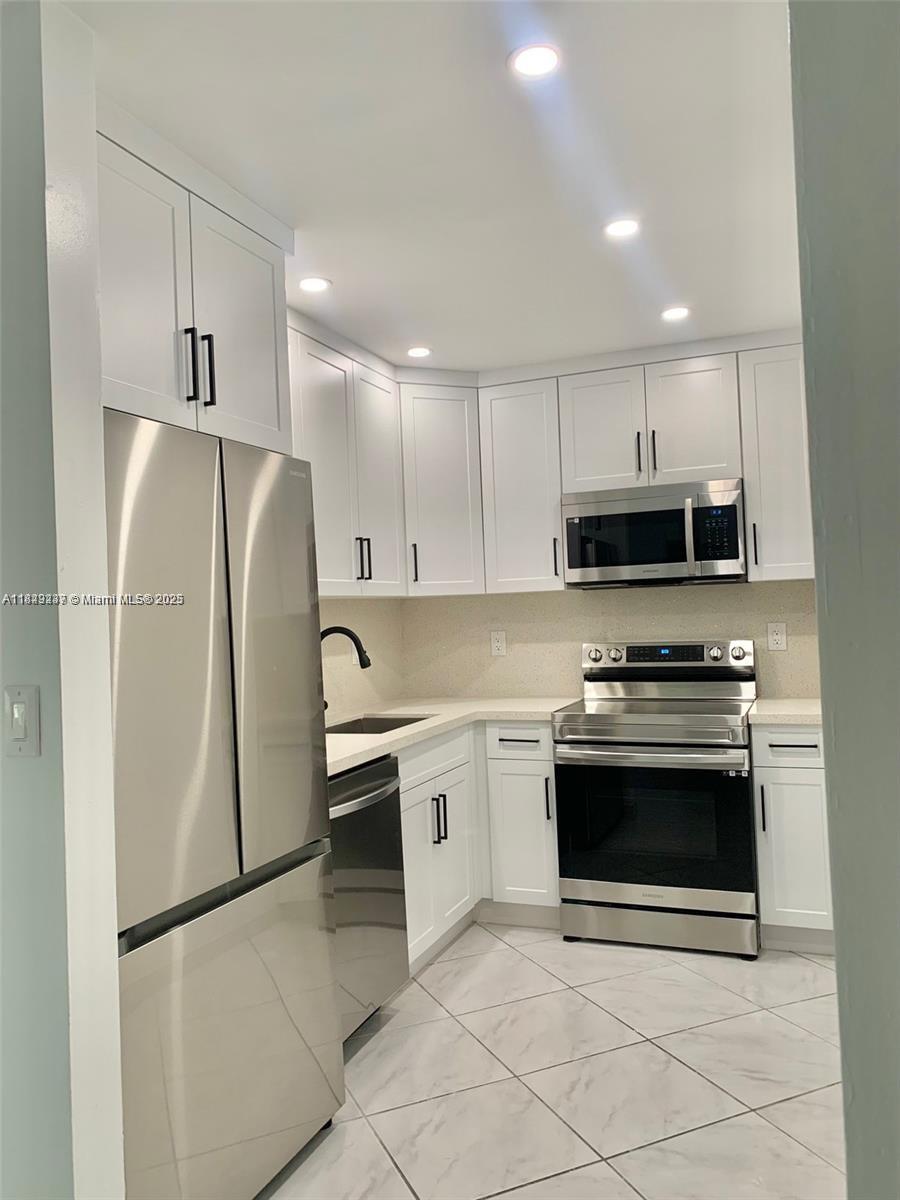 4855 NW 7th St #208-6, Miami, FL, 33126 - Investment Condo. Photo #1
