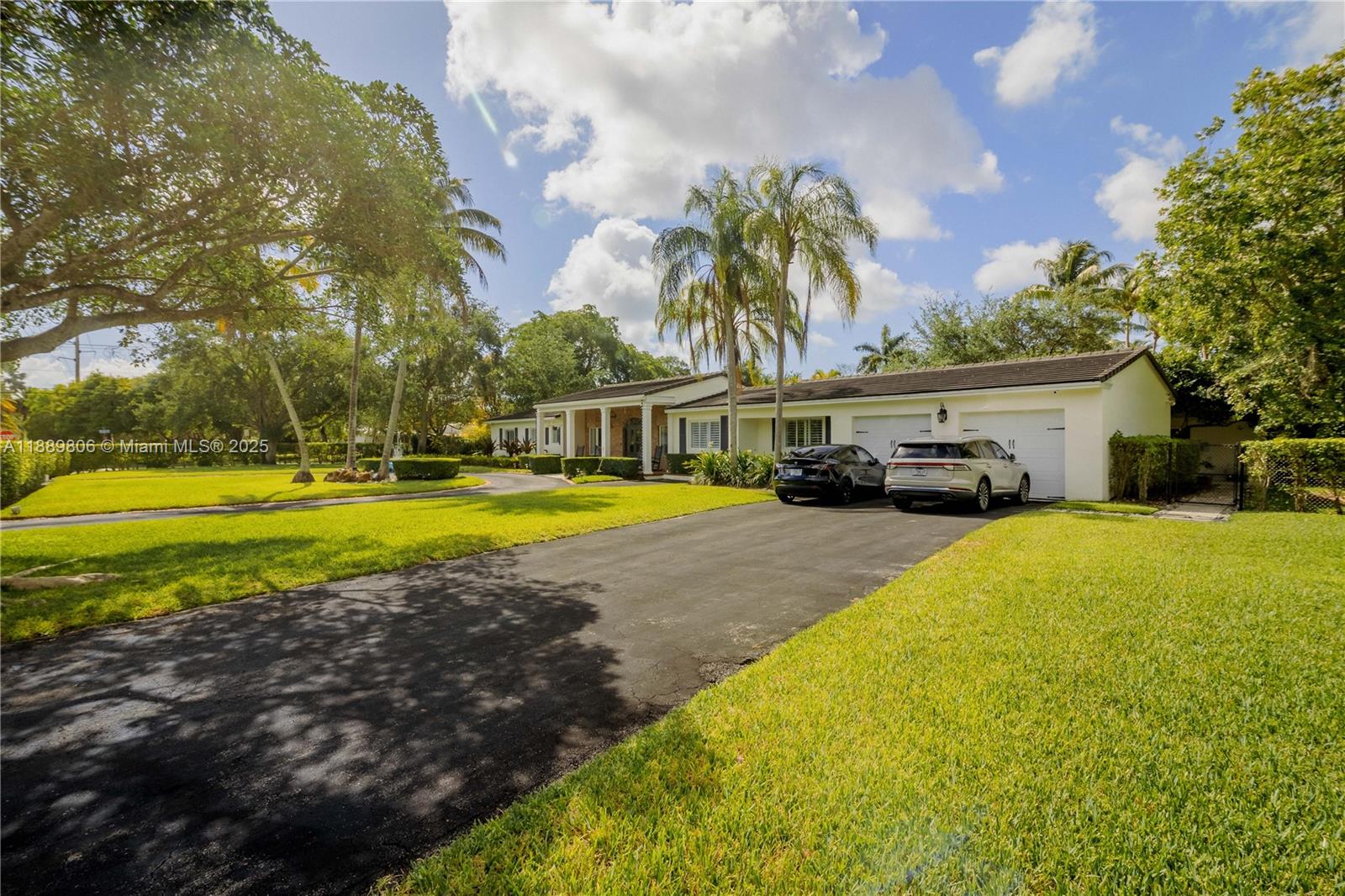 8500 SW 70th St, Miami, FL, 33143 - Investment Single Family Home. Photo #1
