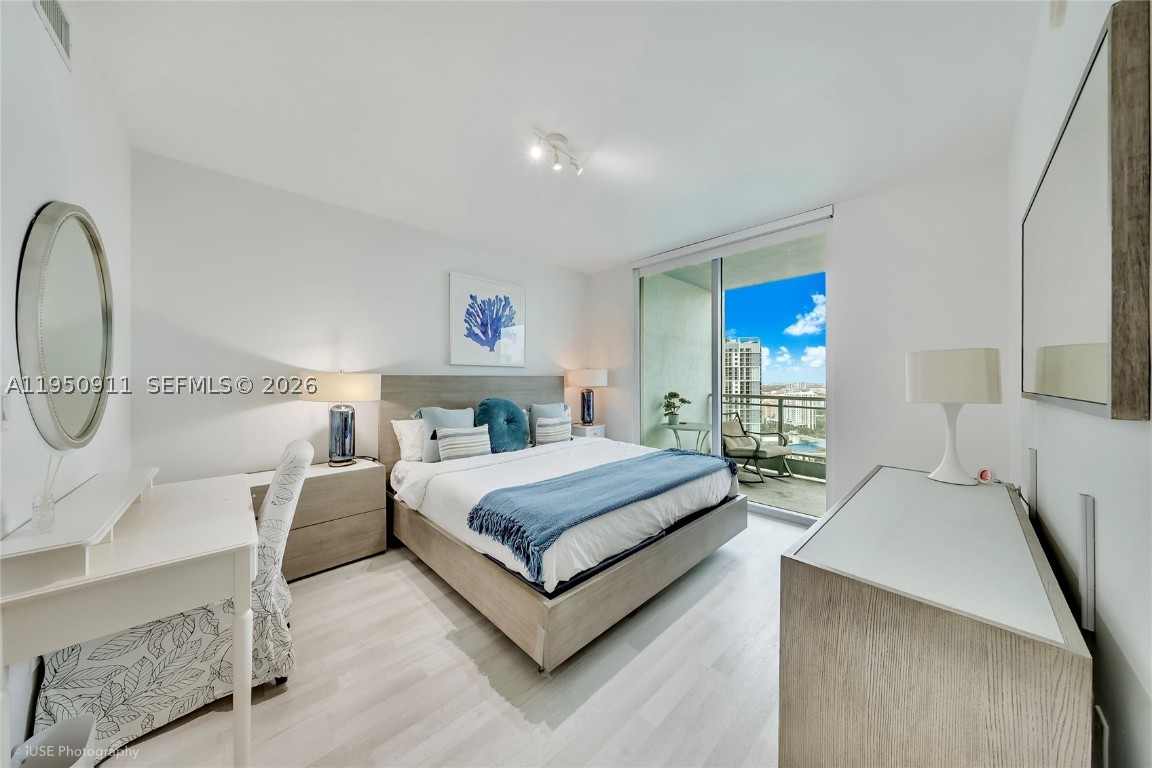 90 SW 3rd #3109, Miami, FL, 33130 - Investment Condo. Photo #1