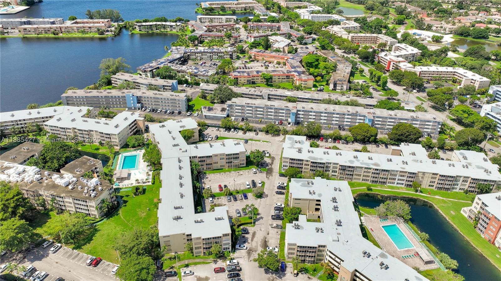 1680 NE 191st St #415, Miami, FL, 33179 - Investment Condo. Photo #1