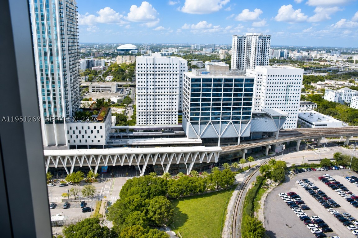 11 NE 6th #1109, Miami, FL, 33132 - Investment Condo. Photo #1