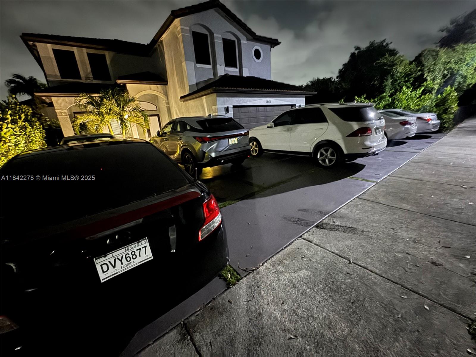1843 SW 150th Pl, Miami, FL, 33185 - Investment Single Family Home. Photo #1