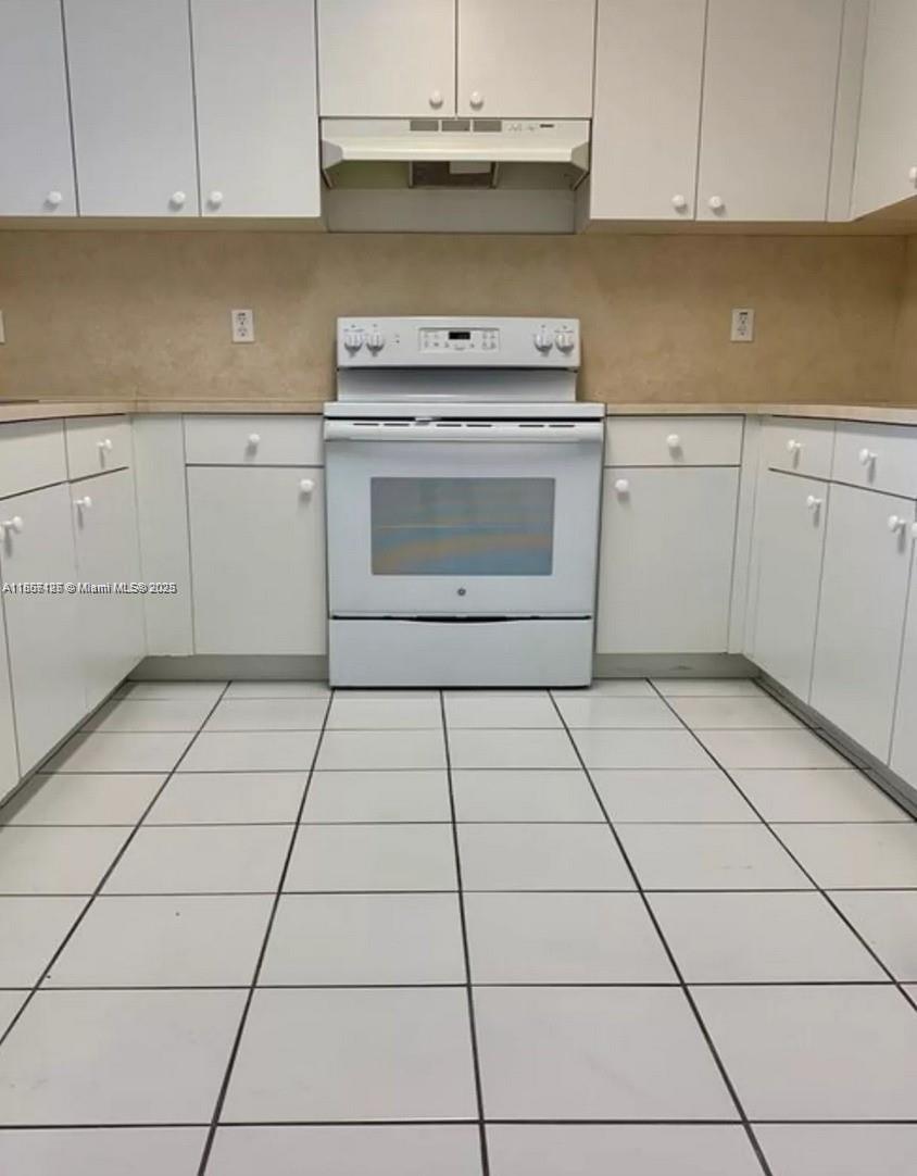 1627 NW 18th St #304, Miami, FL, 33125 - Investment Condo. Photo #1