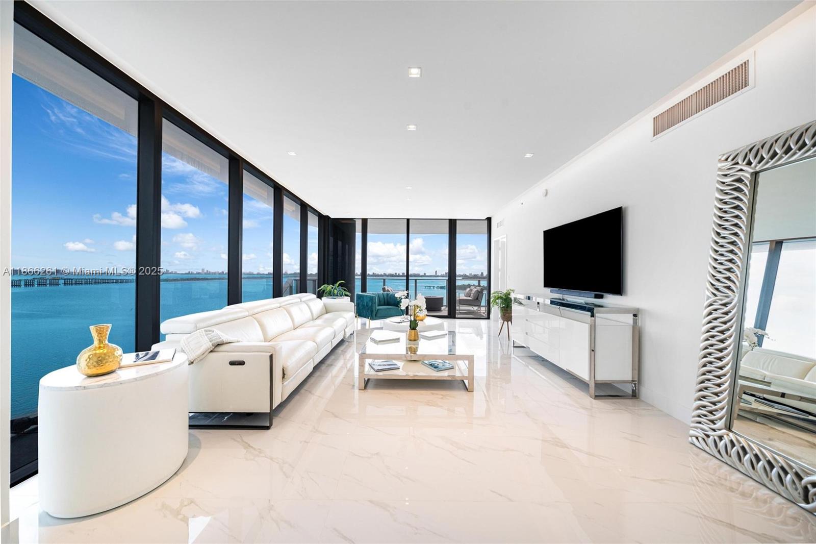 700 NE 24th Street #1201, Miami, FL, 33137 - Investment Condo. Photo #1