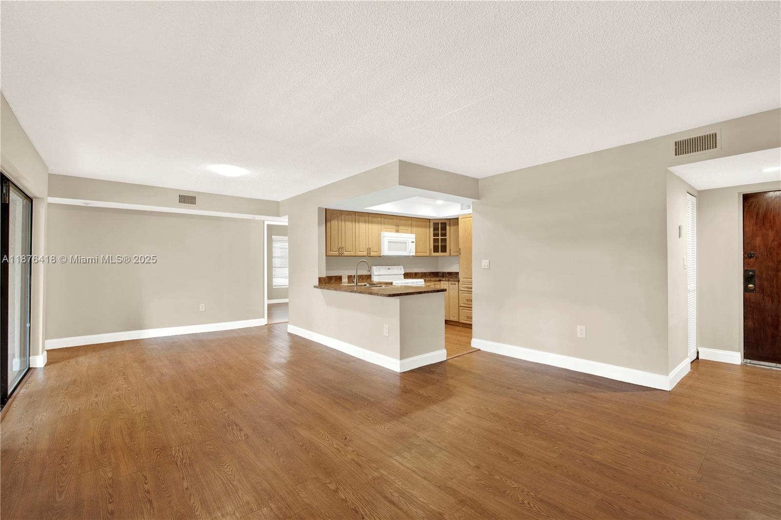 9255 SW 125th Ave #310-R, Miami, FL, 33186 - Investment Condo. Photo #1