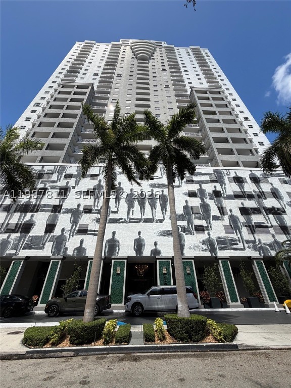 185 SE 14th #2701, Miami, FL, 33131 - Investment Condo. Photo #1