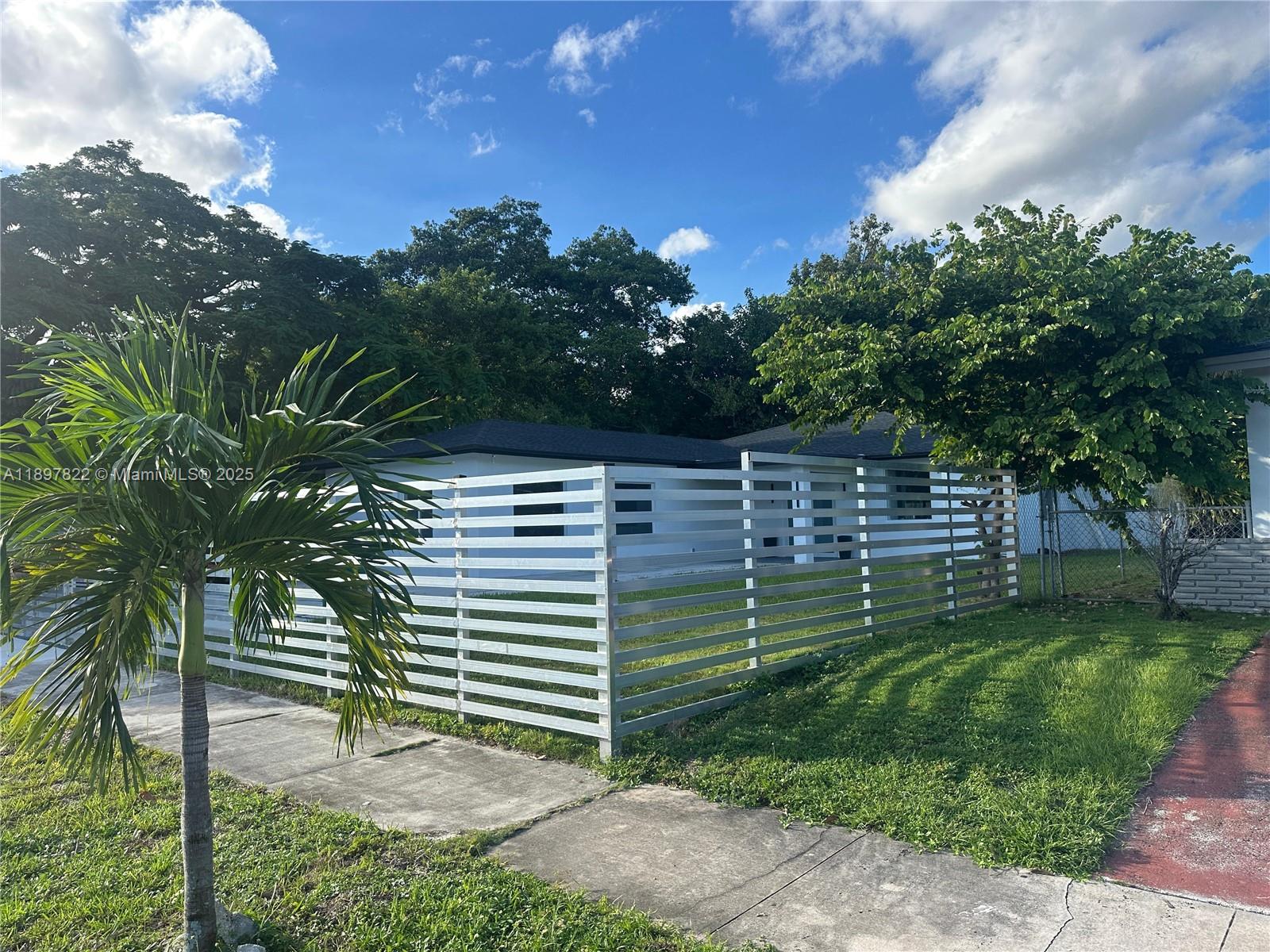 651 NE 172nd St, Miami, FL, 33162 - Investment Single Family Home. Photo #1