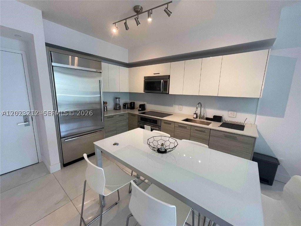 1300 Brickell Bay #2304, Miami, FL, 33131 - Investment Condo. Photo #1