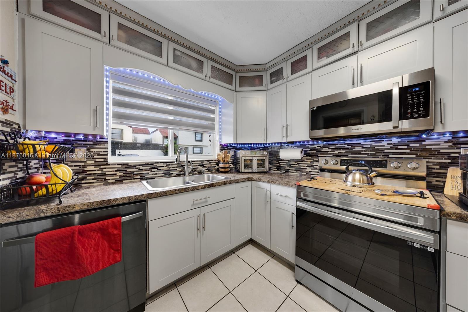 9770 NW 4th Ln #9770, Miami, FL, 33172 - Investment Condo. Photo #1