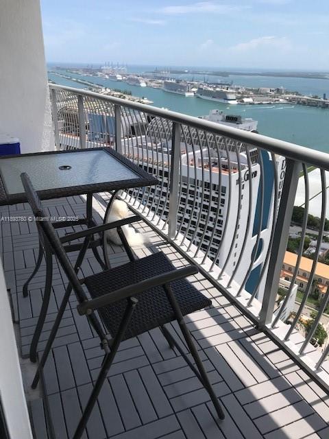 1750 N Bayshore Dr #4812, Miami, FL, 33132 - Investment Condo. Photo #1