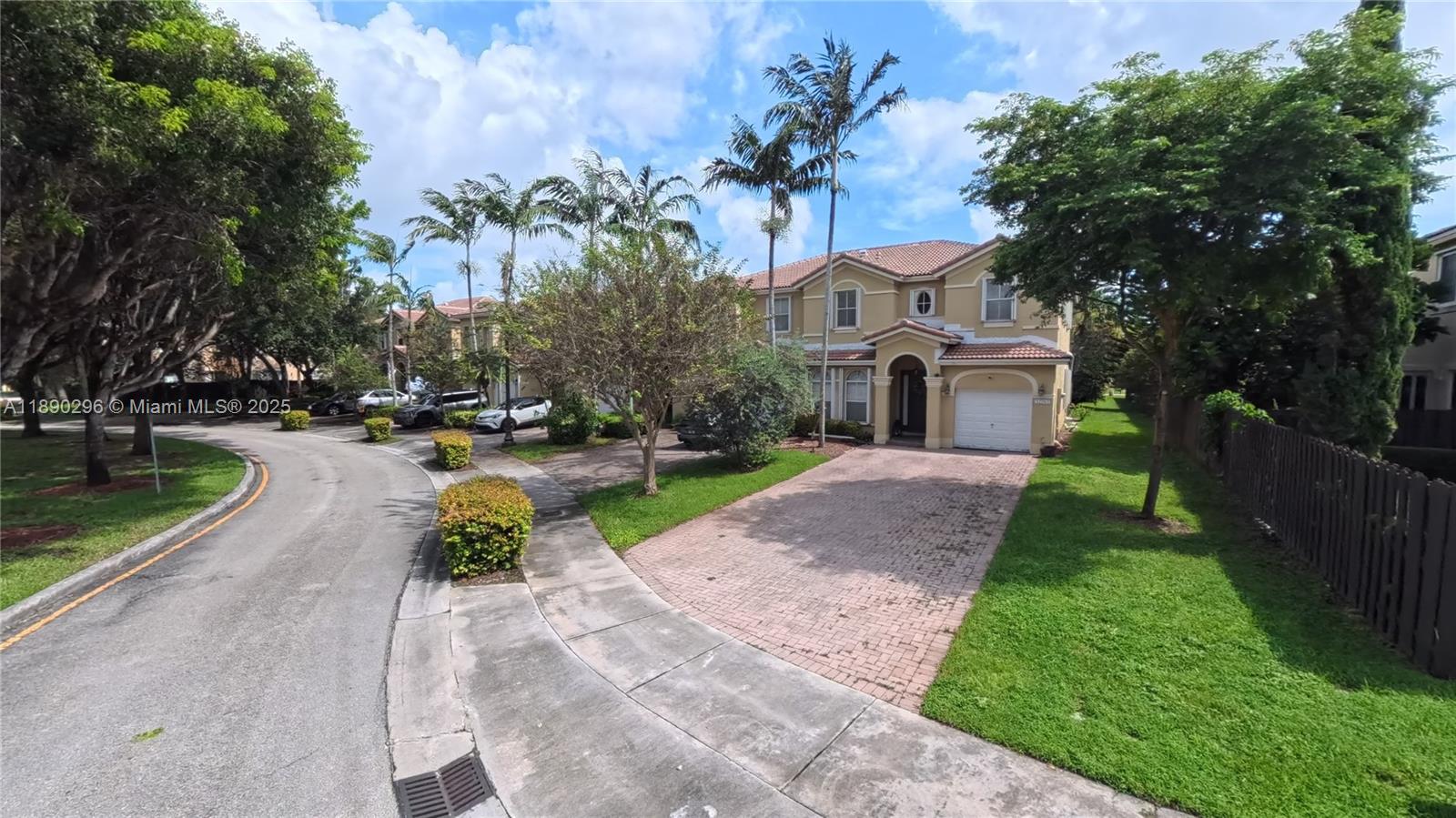 12283 SW 123rd Psge, Miami, FL, 33186 - Investment Townhome. Photo #1