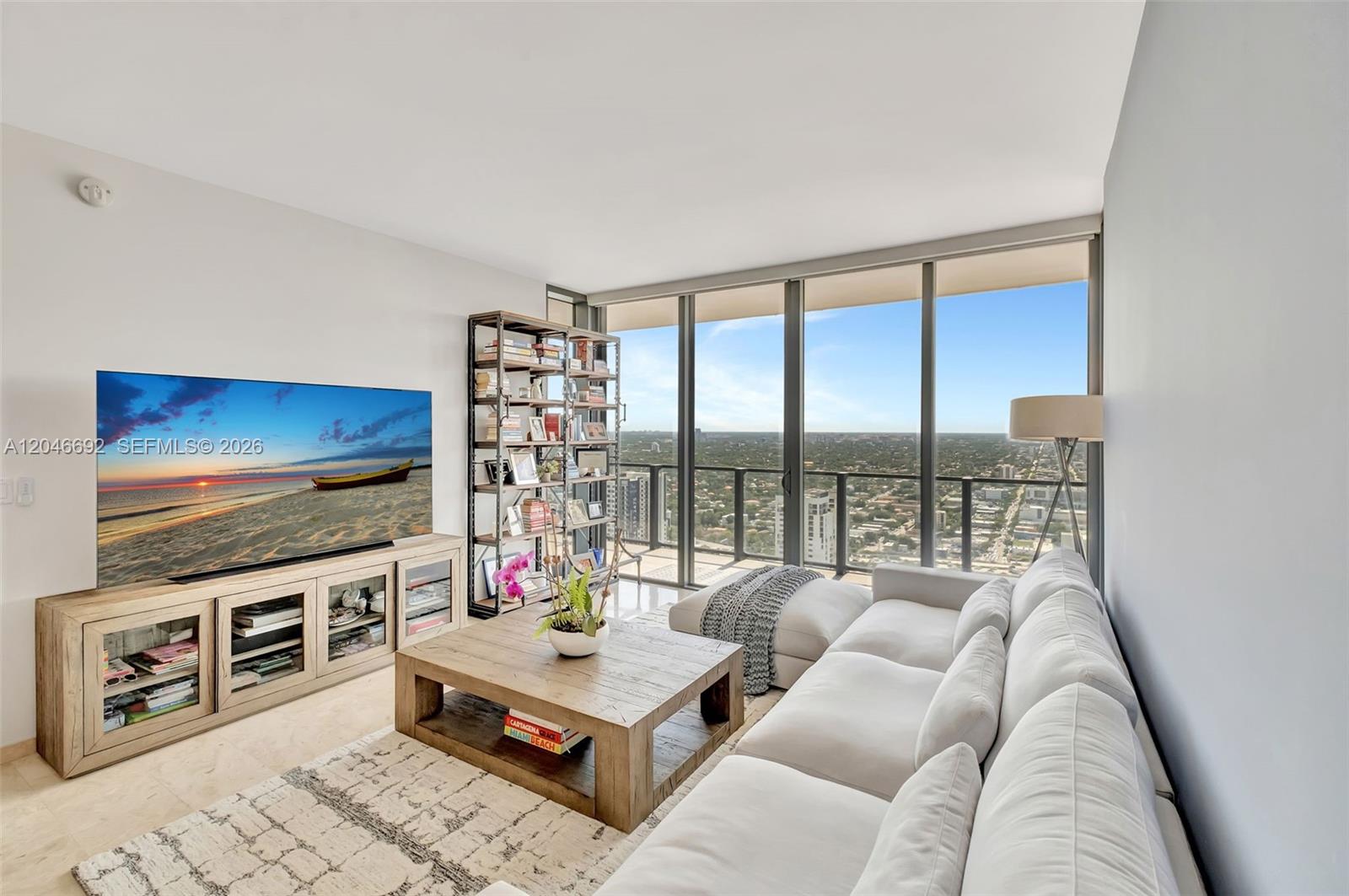 88 SW 7th #3604, Miami, FL, 33130 - Investment Condo. Photo #1