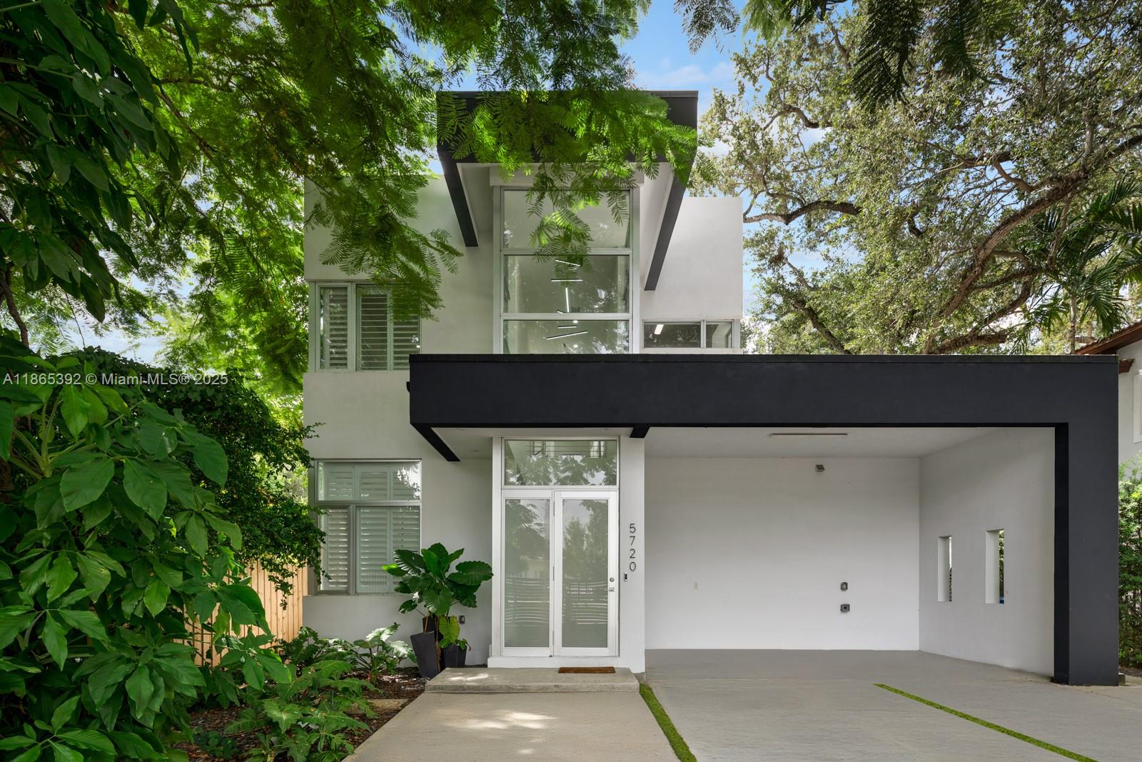 5720 SW 24 St, Miami, FL, 33155 - Investment Single Family Home. Photo #1