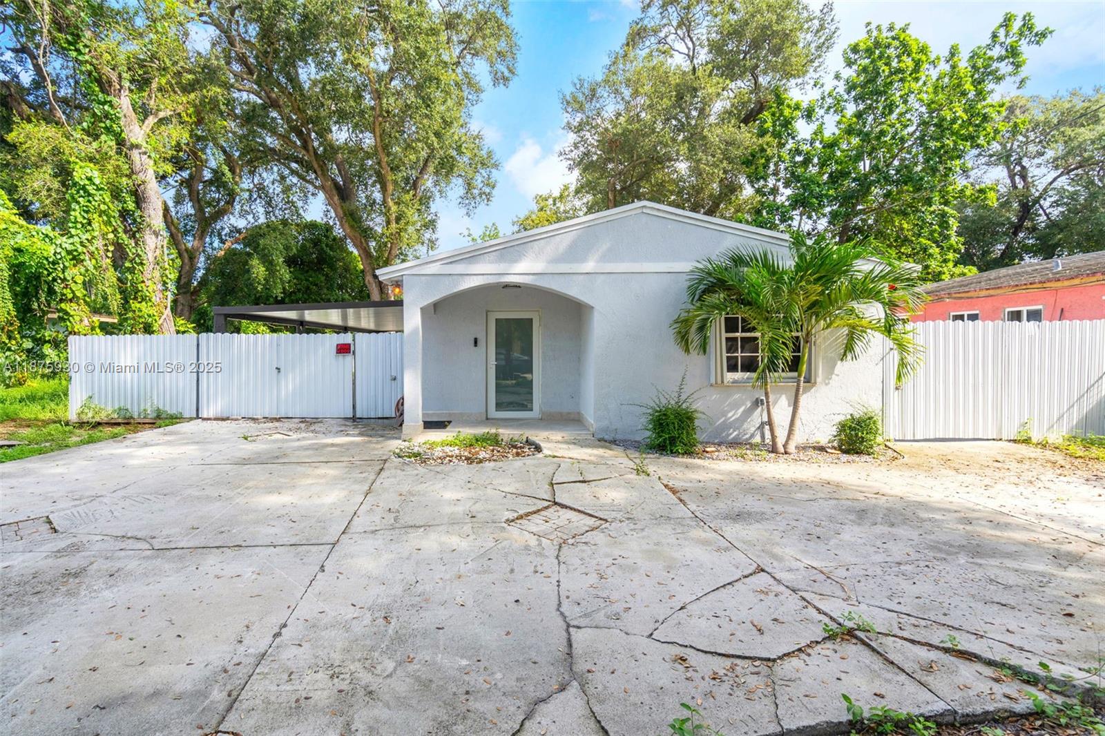 431 NE 163rd St, Miami, FL, 33162 - Investment Single Family Home. Photo #1