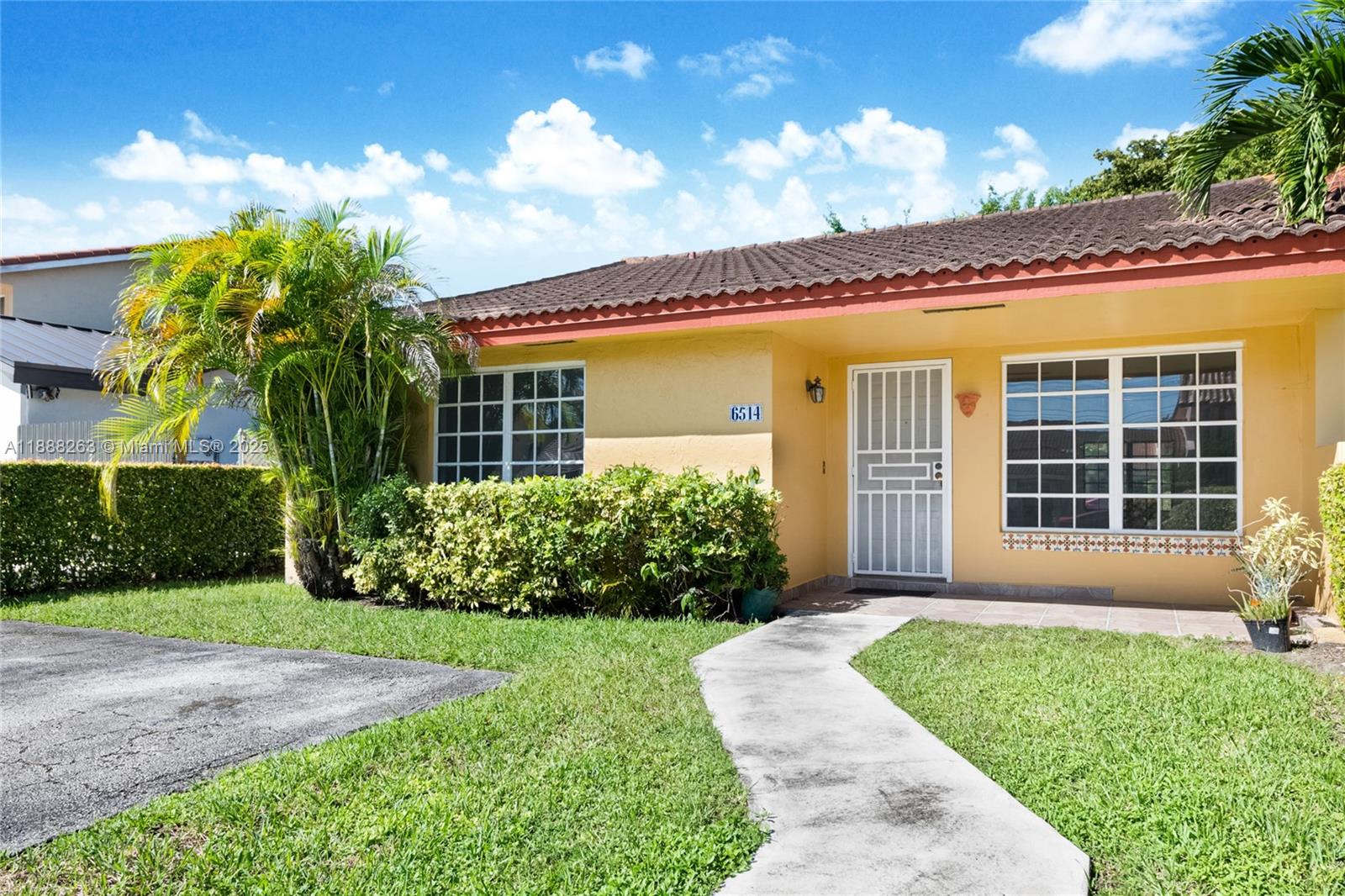 6514 SW 136th Ct, Miami, FL, 33183 - Investment Townhome. Photo #1