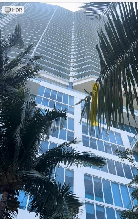 185 SW 7TH #1802, Miami, FL, 33130 - Investment Condo. Photo #1