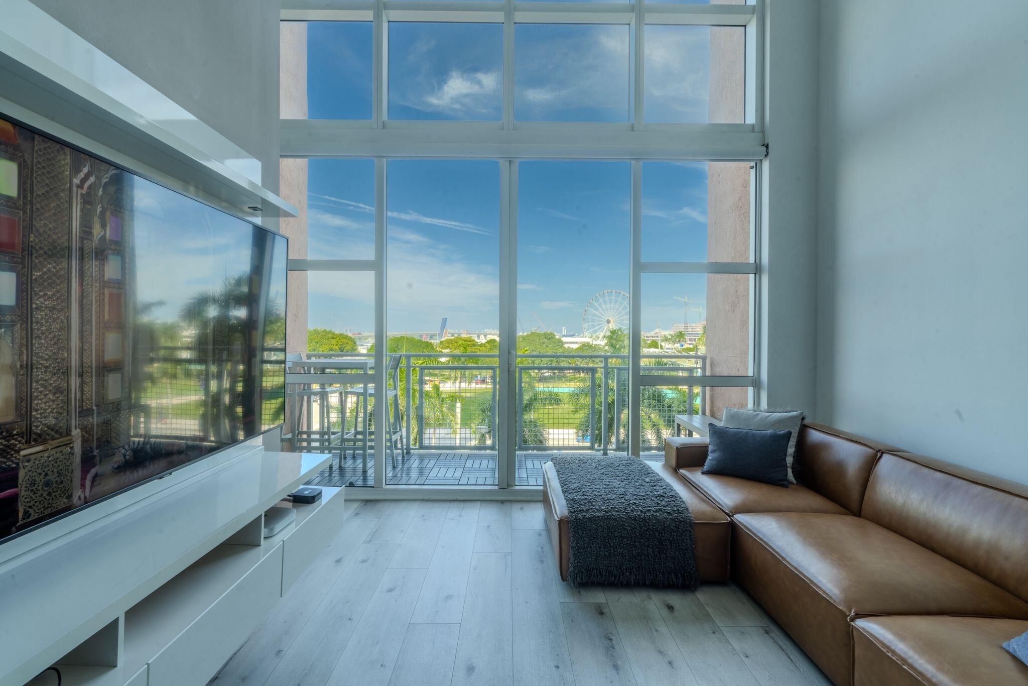 253 NE 2nd Street #435, Miami, FL, 33132 - Investment Condo. Photo #1