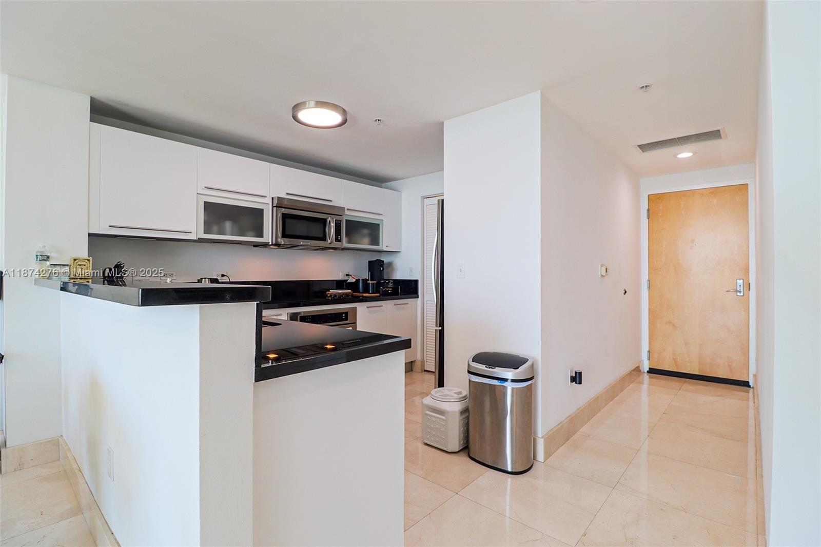 253 NE 2nd St #1907, Miami, FL, 33132 - Investment Condo. Photo #1