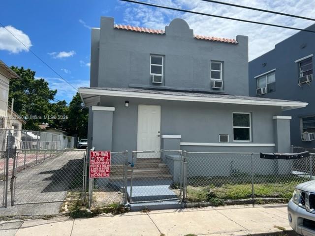 922 NW 2nd St, Miami, FL, 33128 - Investment Single Family Home. Photo #1