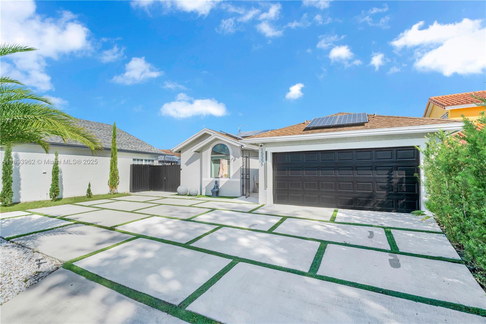 15555 SW 57th Ter, Miami, FL, 33193 - Investment Single Family Home. Photo #1