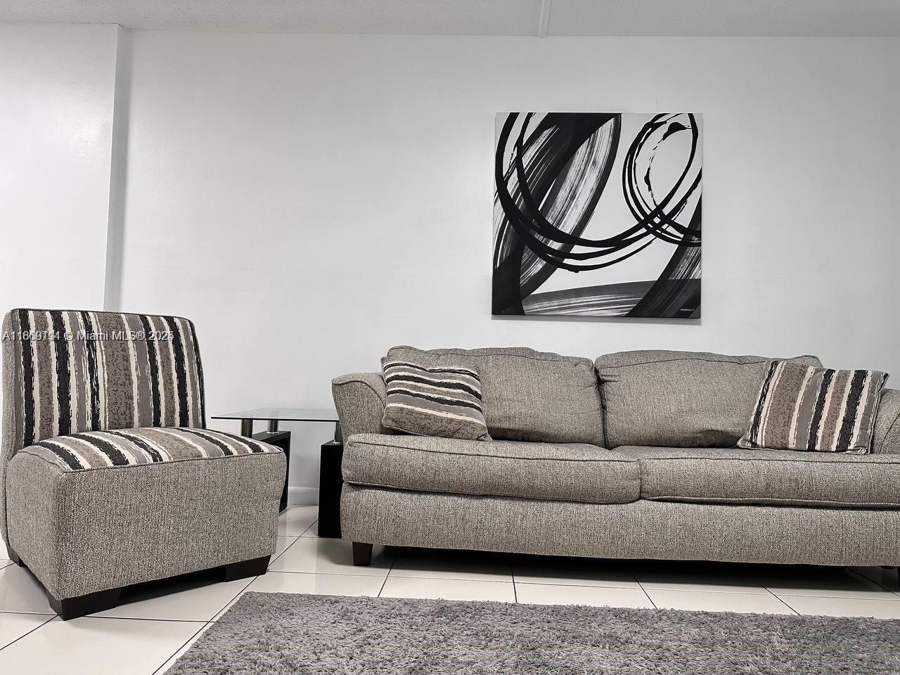 Residential in Hallandale Beach - Photo 3
