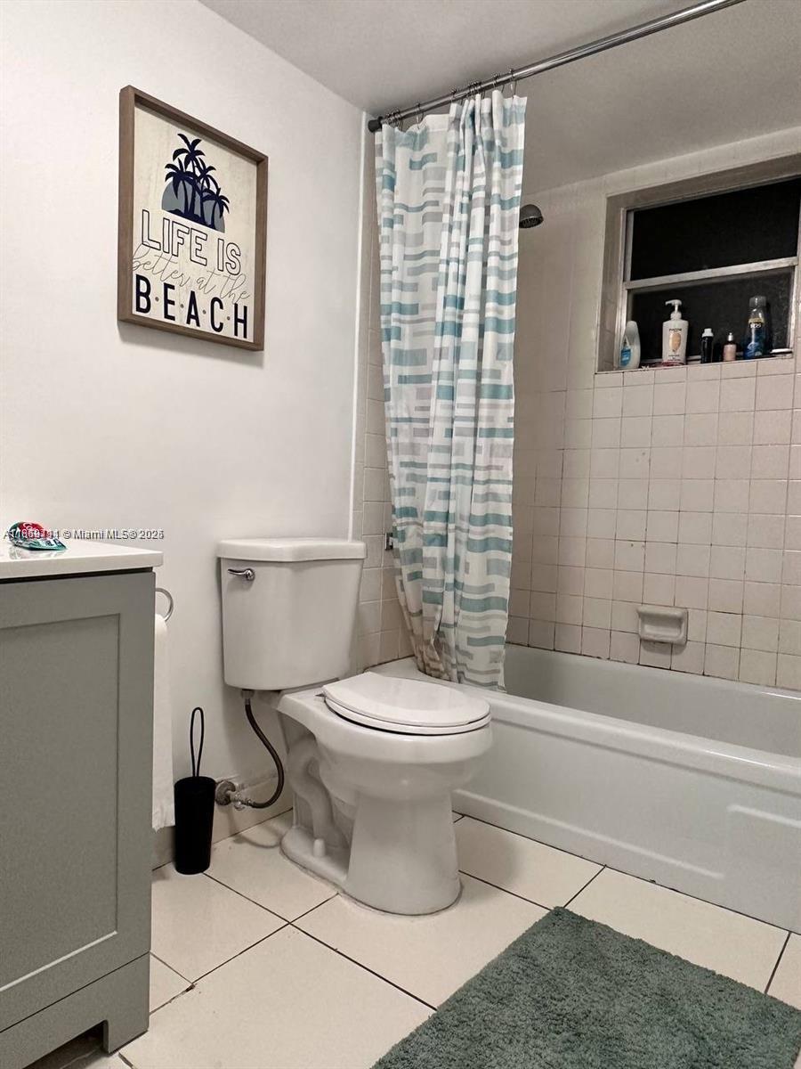 Residential in Hallandale Beach - Photo 7
