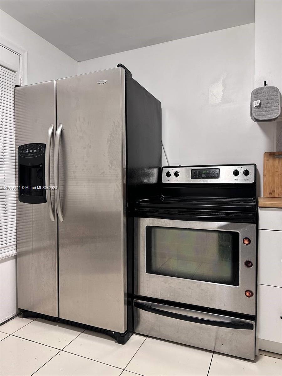 Residential in Hallandale Beach - Photo 9