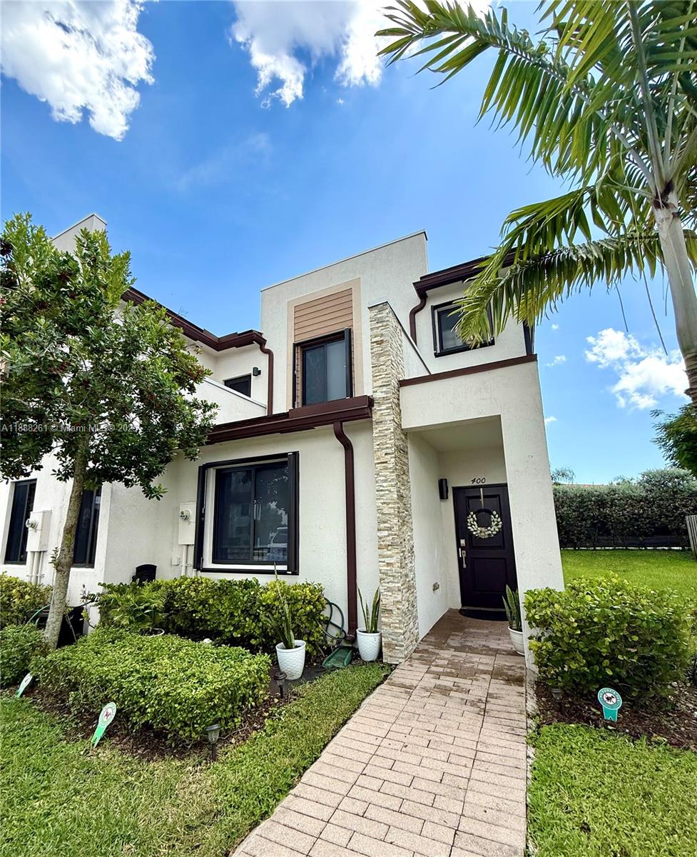 400 NE 208th Ter #400, Miami, FL, 33179 - Investment Townhome. Photo #1