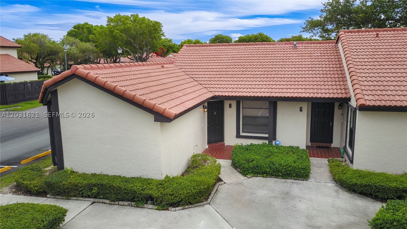 15240 SW 45th #54-H, Miami, FL, 33185 - Investment Condo. Photo #1