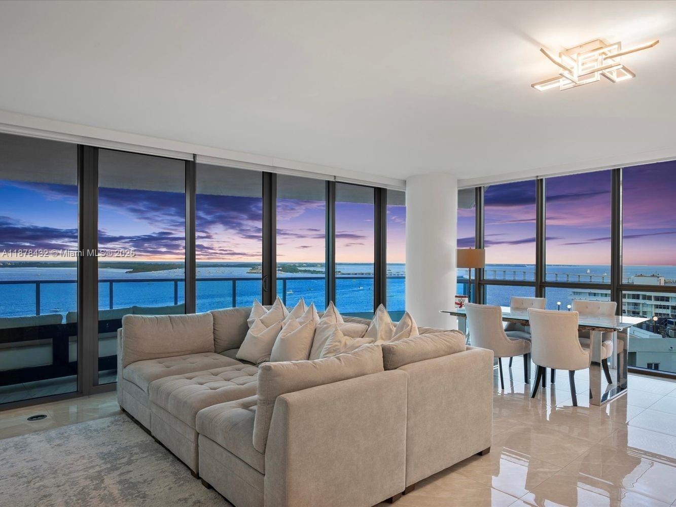 1331 Brickell Bay Dr #1811, Miami, FL, 33131 - Investment Condo. Photo #1