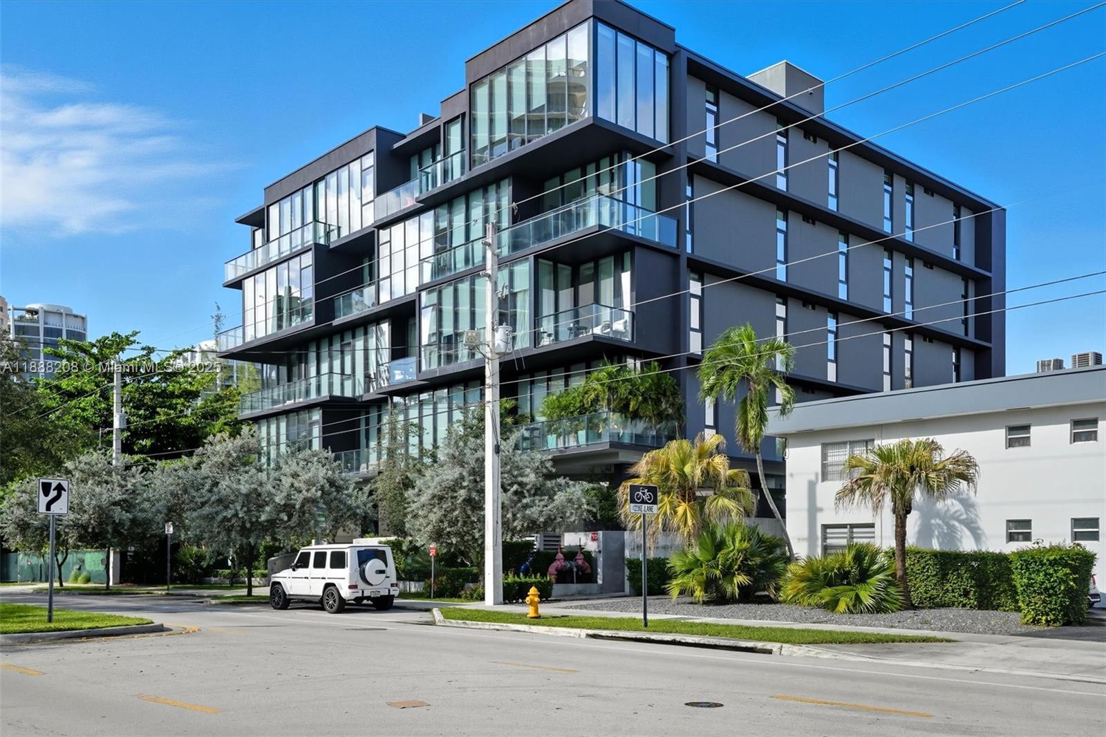 3156 SW 27th Ave #203, Miami, FL, 33133 - Investment Condo. Photo #1