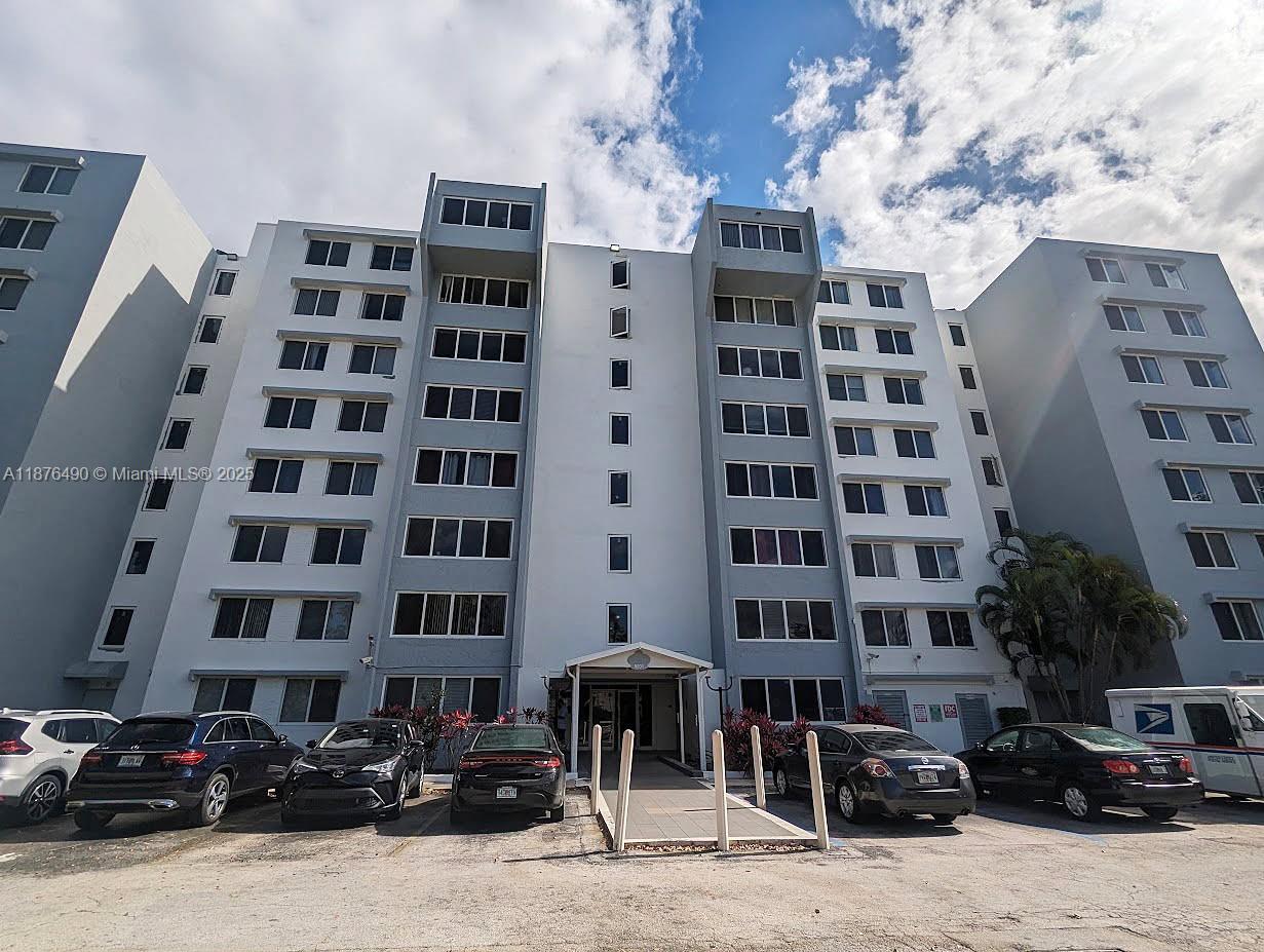 9001 SW 77th Ave #C704, Miami, FL, 33156 - Investment Condo. Photo #1
