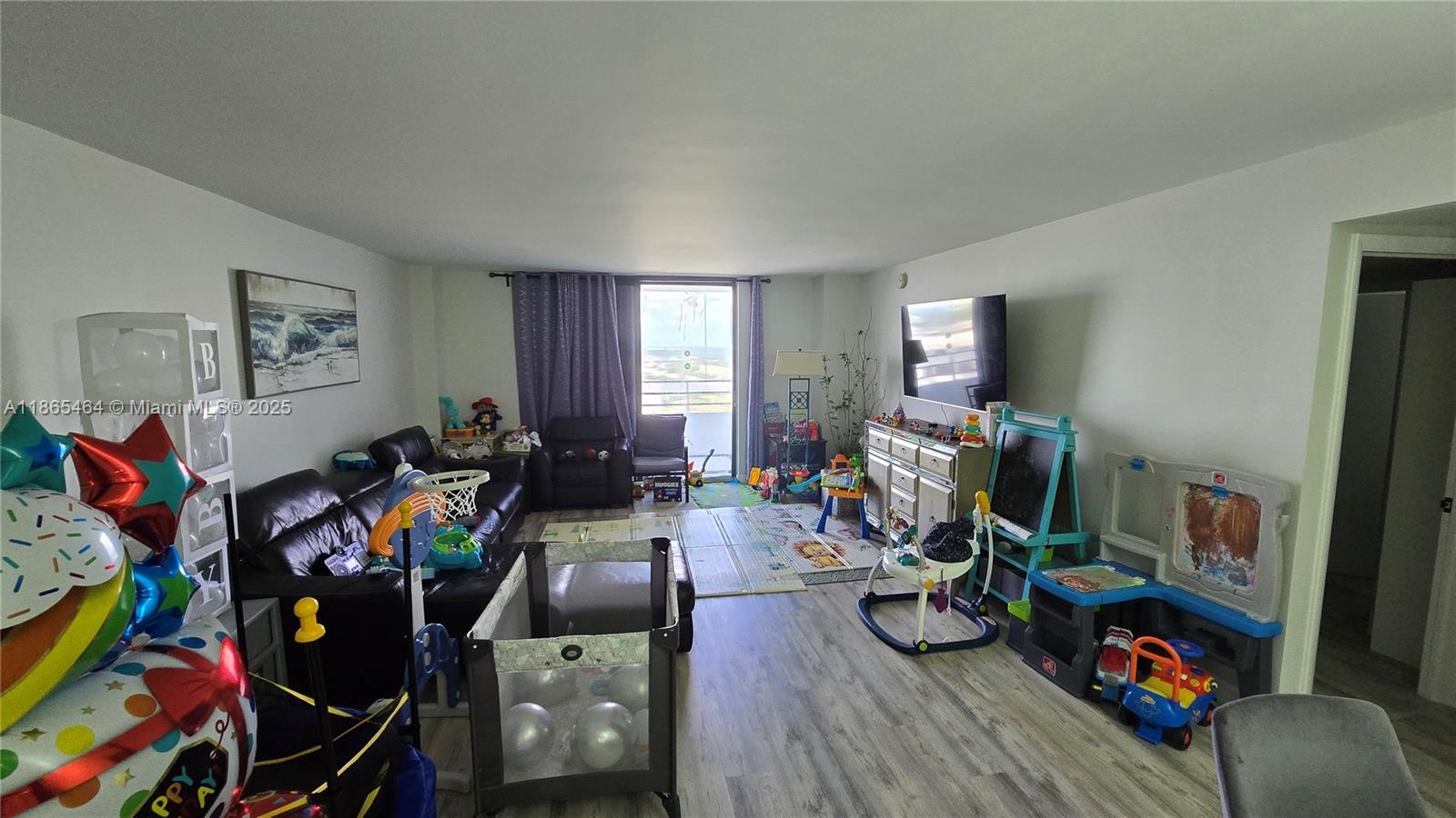 Residential in Hallandale Beach - Photo 3