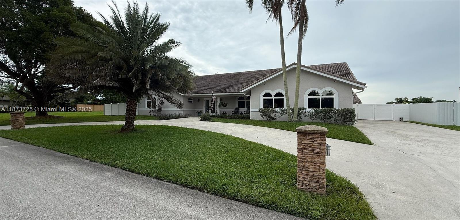 10700 SW 139th Rd, Miami, FL, 33176 - Investment Single Family Home. Photo #1