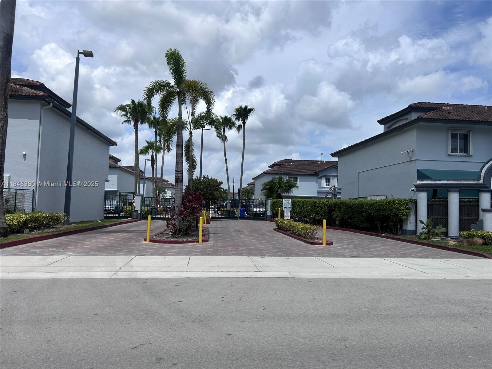 8260 NW 10th St #7, Miami, FL, 33126 - Investment Townhome. Photo #1