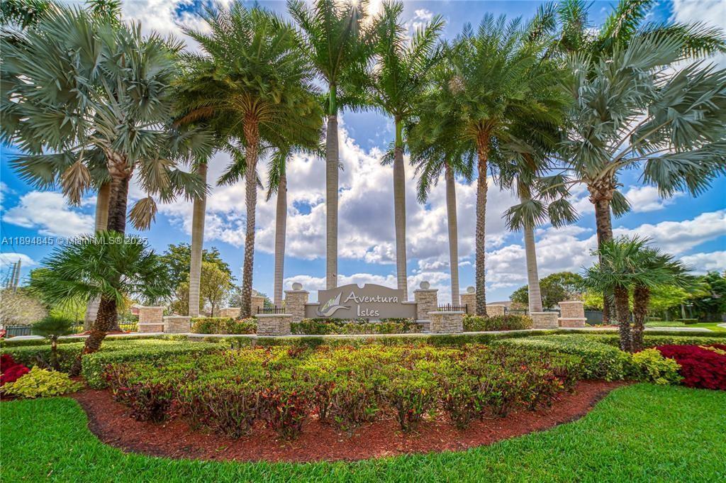 404 NE 194th Ter, Miami, FL, 33179 - Investment Townhome. Photo #1