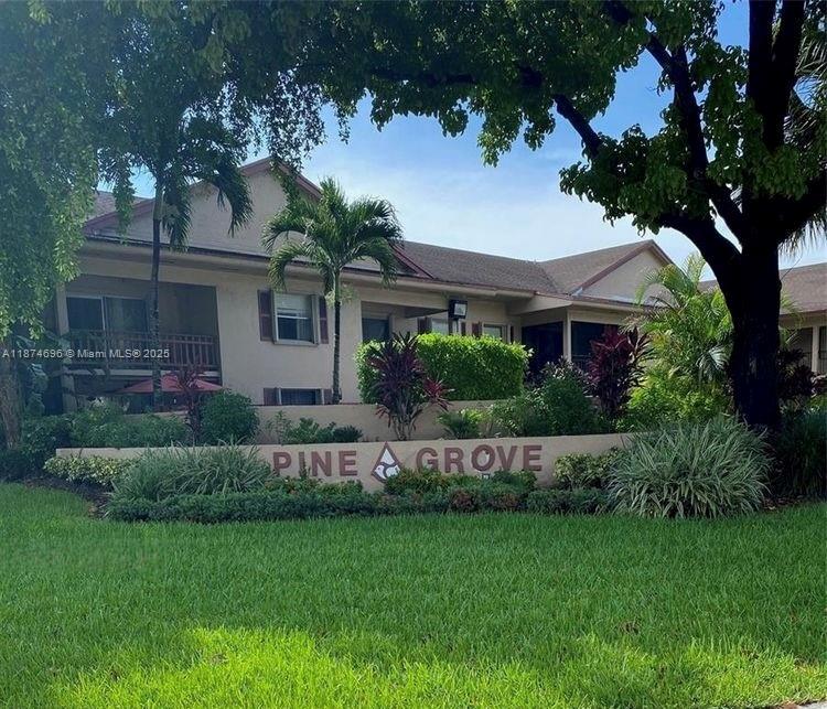 11295 SW 88th St #M109, Miami, FL, 33176 - Investment Condo. Photo #1