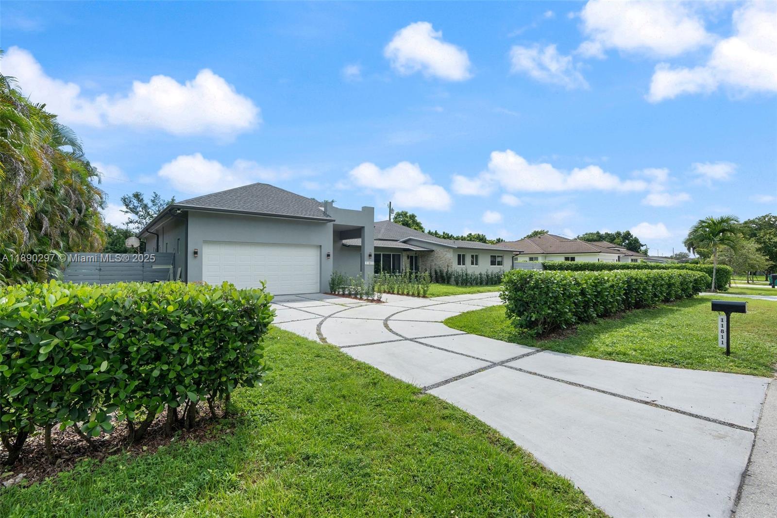 11811 SW 82 Rd, Miami, FL, 33156 - Investment Single Family Home. Photo #1