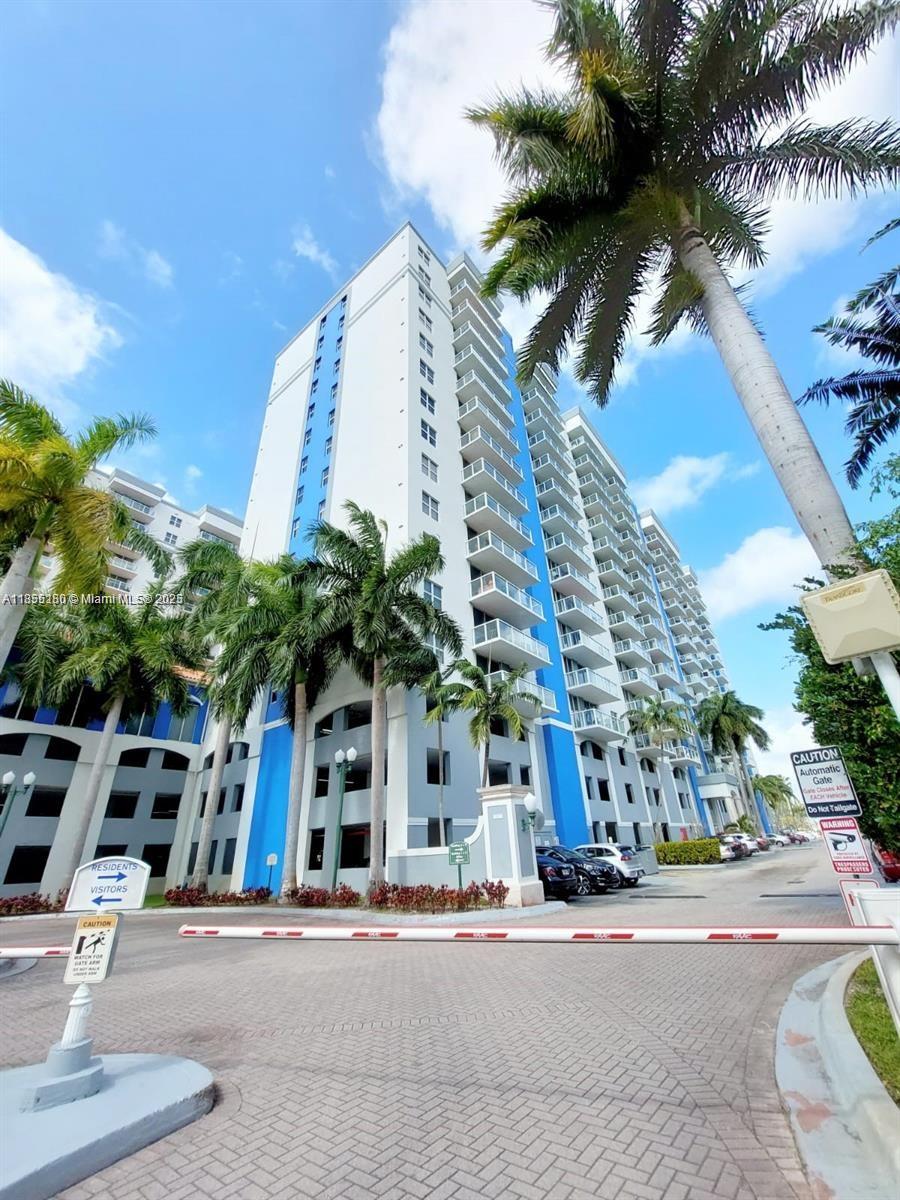 5077 NW 7th St #1111, Miami, FL, 33126 - Investment Condo. Photo #1