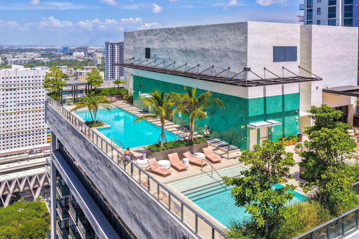 11 NE 6th #1912, Miami, FL, 33132 - Investment Condo. Photo #1