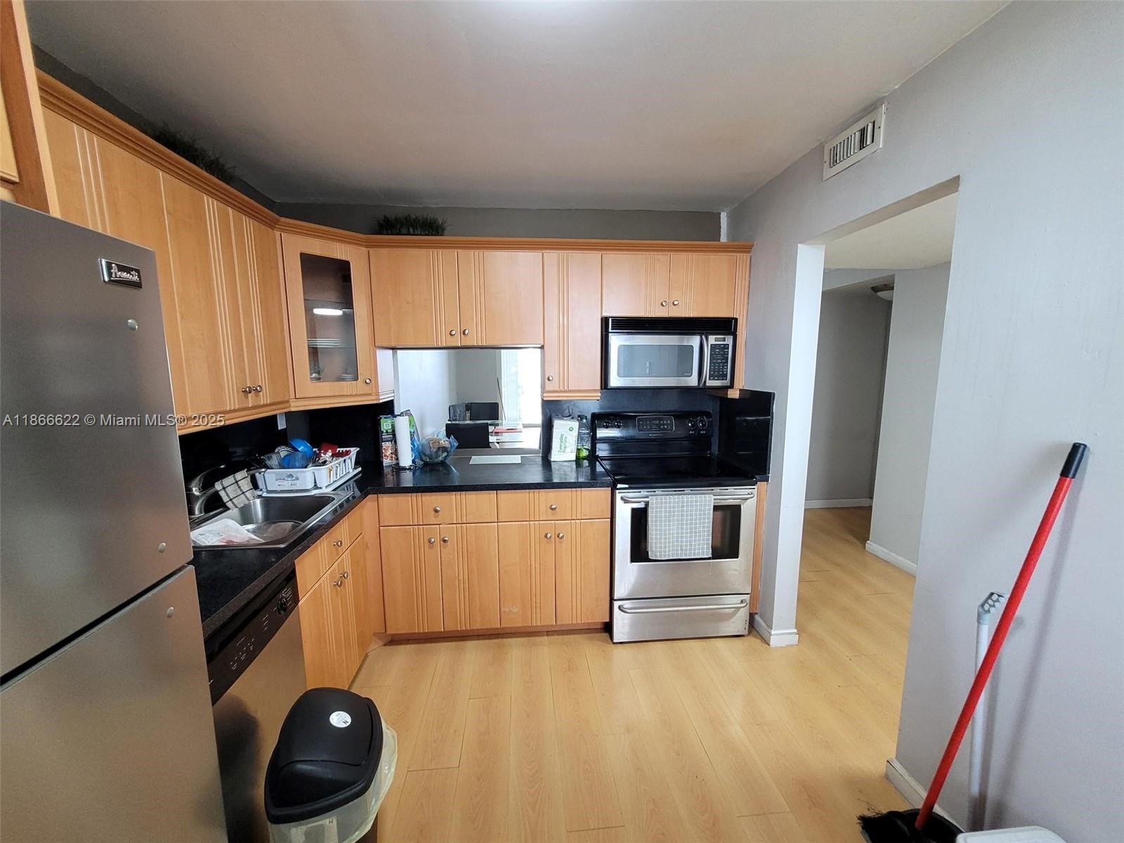 1401 NE Miami Gardens Dr #993, Miami, FL, 33179 - Investment Condo. Photo #1