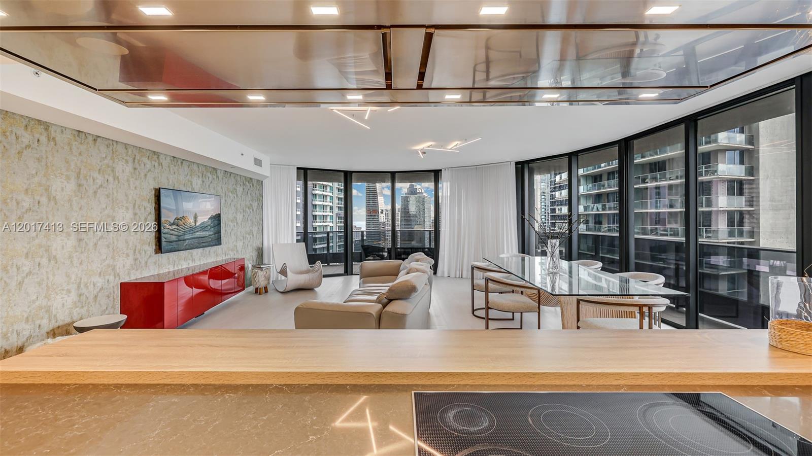 1000 Brickell #3002, Miami, FL, 33131 - Investment Condo. Photo #1