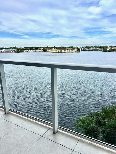 1301 NE Miami Gardens Dr #502W, Miami, FL, 33179 - Investment Condo. Photo #1