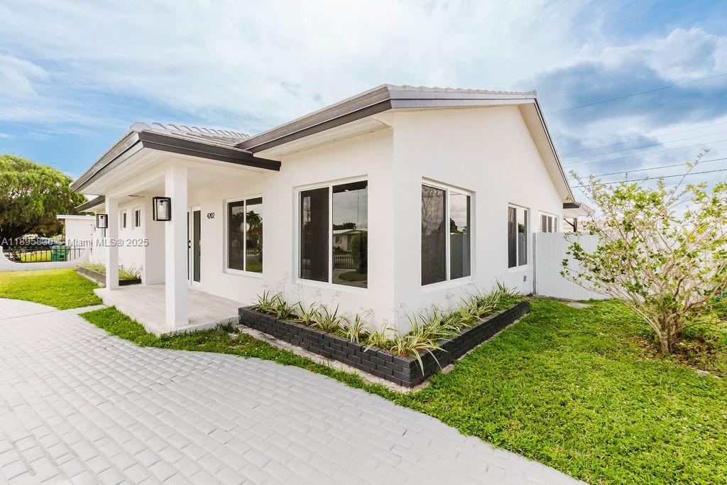 4202 SW 98th Ave, Miami, FL, 33165 - Investment Single Family Home. Photo #1