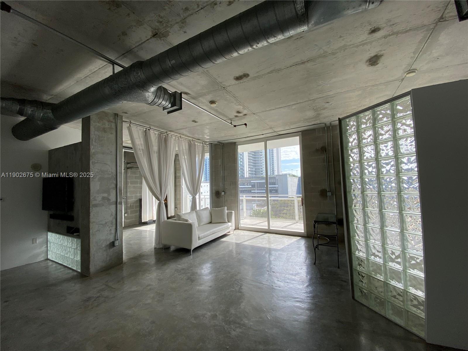 444 NE 30th St #702, Miami, FL, 33137 - Investment Condo. Photo #1
