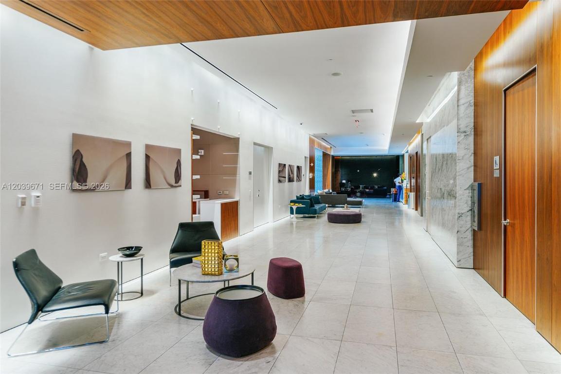 68 SE 6th #2601, Miami, FL, 33131 - Investment Condo. Photo #1