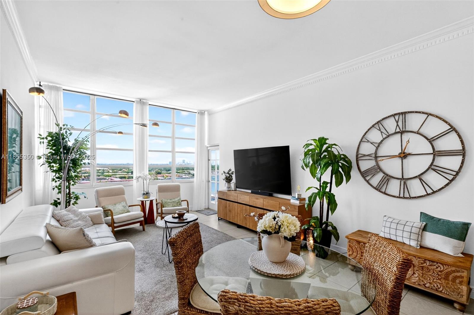 1351 NE Miami Gardens Dr #1712E, Miami, FL, 33179 - Investment Condo. Photo #1