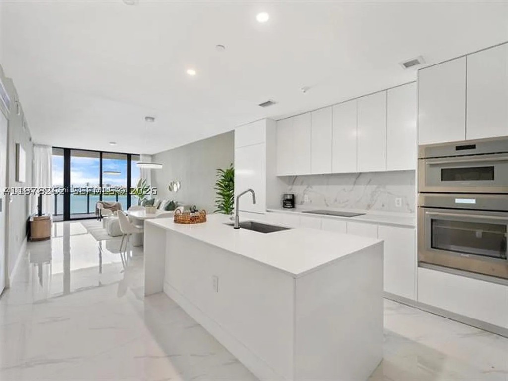 700 NE 24th #606, Miami, FL, 33137 - Investment Condo. Photo #1
