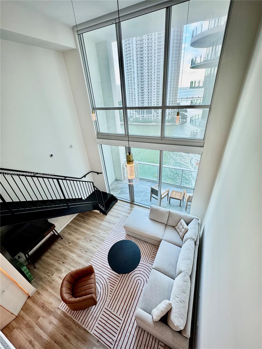 300 S Biscayne #L-1210, Miami, FL, 33131 - Investment Condo. Photo #1